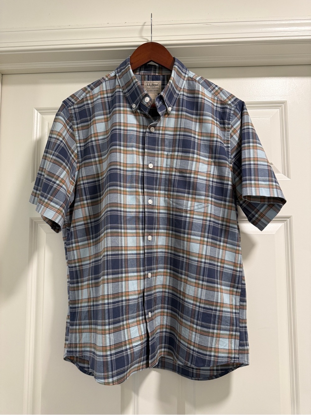 L.L. Bean Short-Sleeve Plaid Button-Down Shirt in Blue and Brown slightly fitted